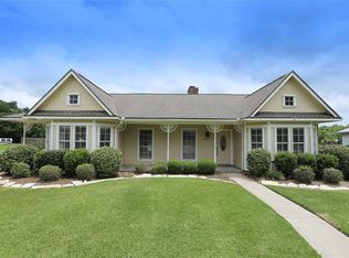 52 Colony Sq, Angleton, TX 77515