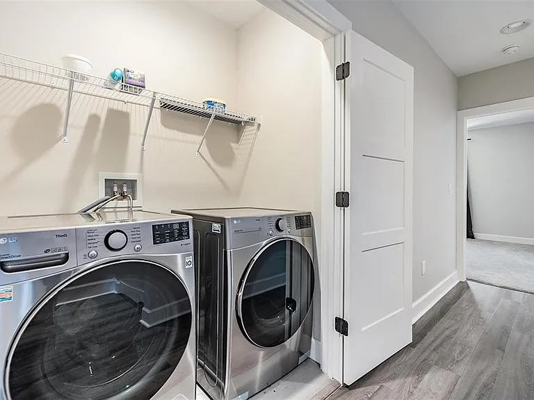 1302 W Carmen St #1 — Photo 16