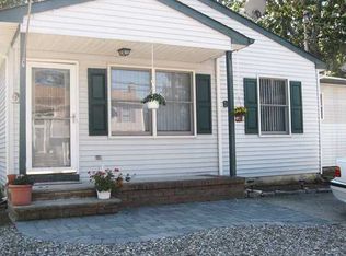 895 Lynnwood Ave, Brick, NJ 08723