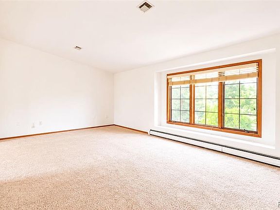 2nd image of 2232 London Bridge Dr Unit 42