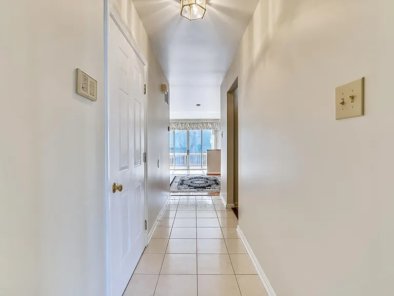 5205 Columbia Rd #9 — Photo 2