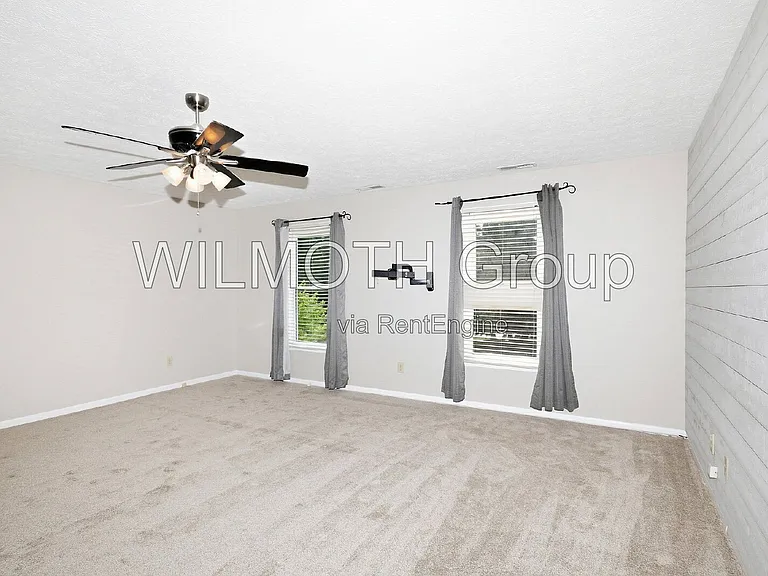 9224 Oak Knoll Ln — Photo 15