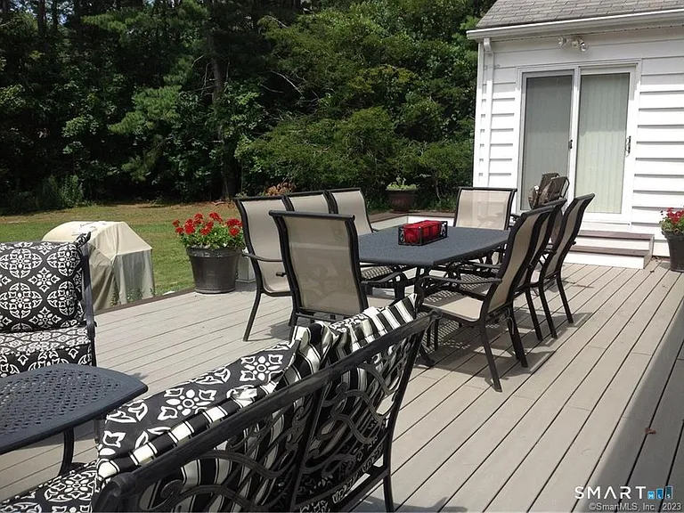23 Marlen Dr — Photo 27