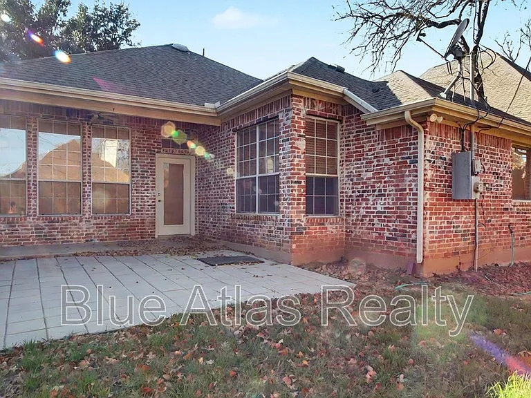 4905 Canberra Ln — Photo 19