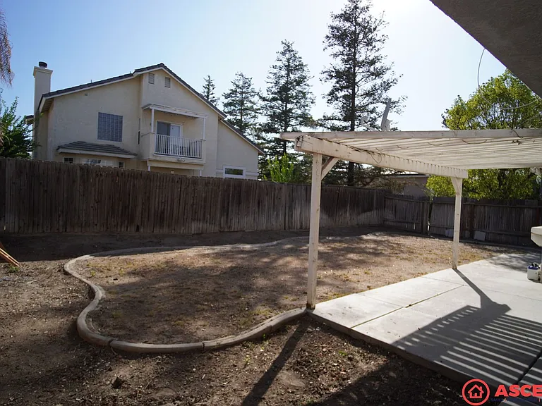 10801 Galway Bay Dr — Photo 16