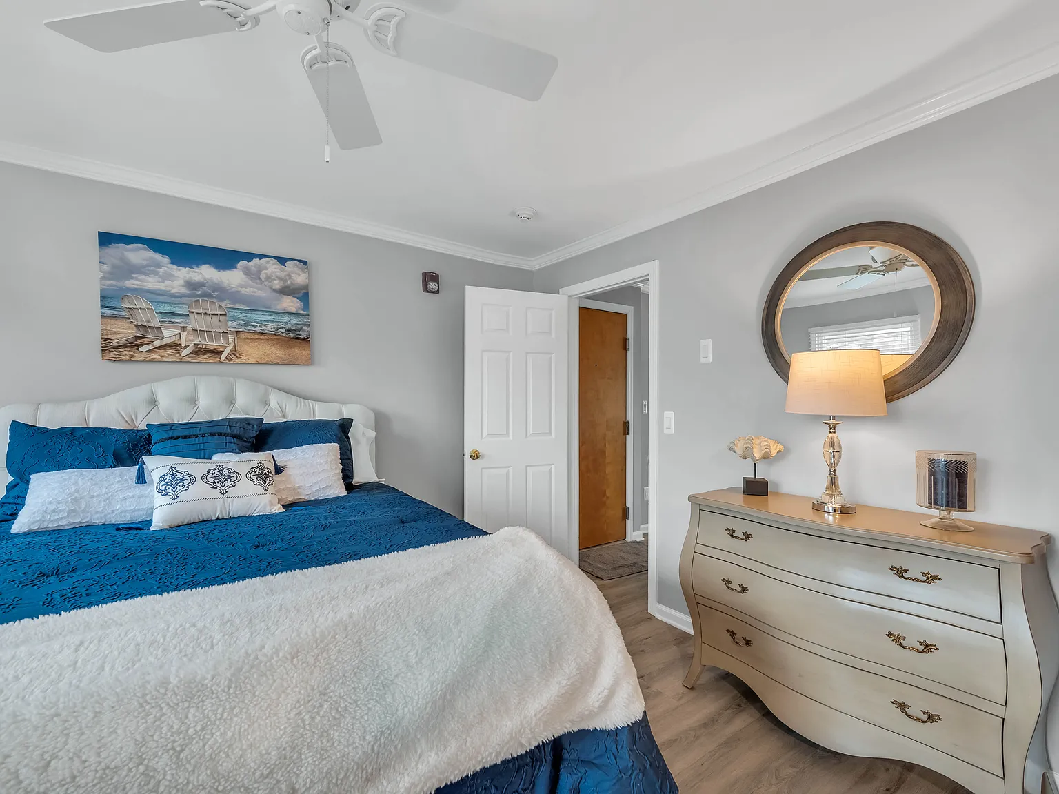 2 bed, $2,300 — Photo 4