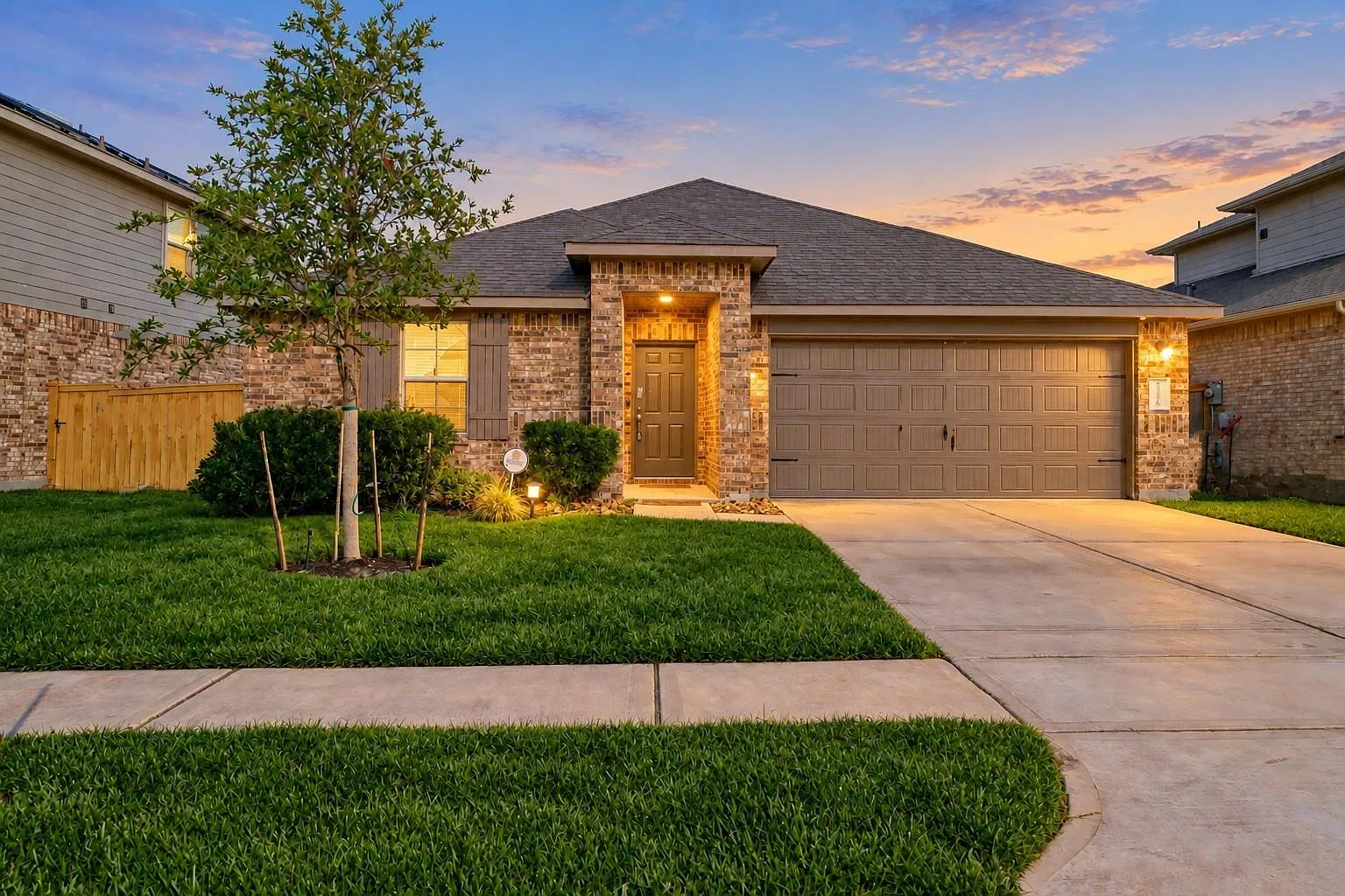 4 bed, 2.5 bath, 1787 sqft, $2,222 — Photo 1