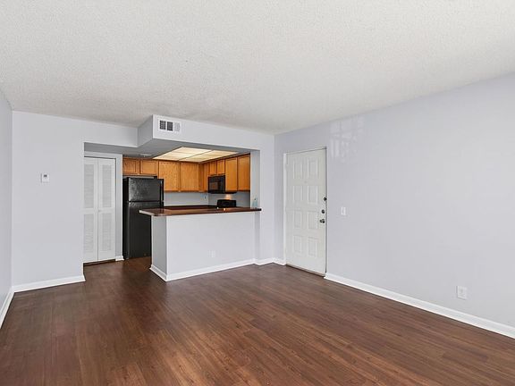 5th image of 708 Executive Center Dr #24-1-24