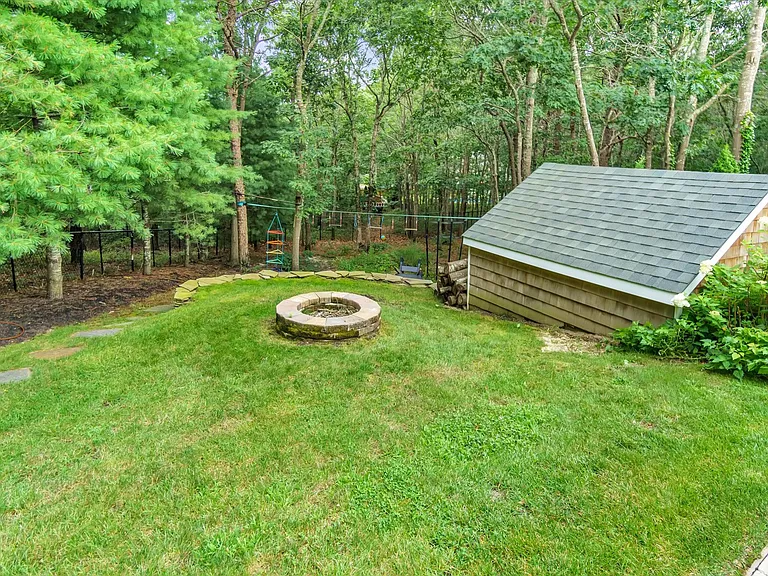151 Chardonnay Dr — Photo 39