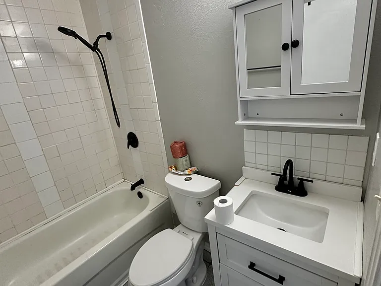 7809 Almark St — Photo 10