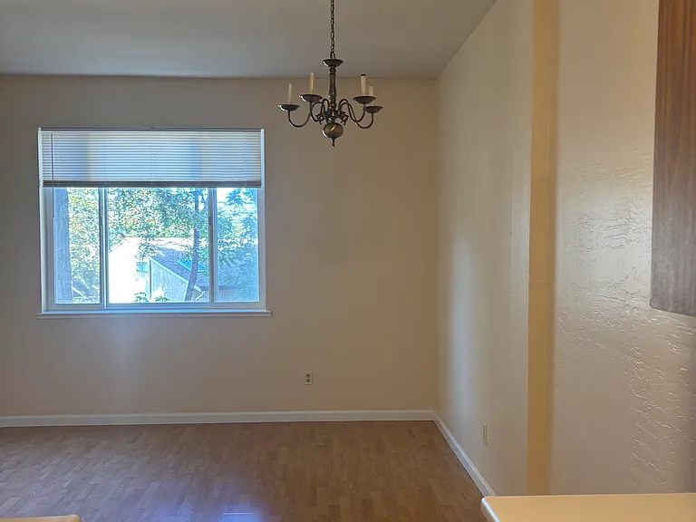 36 Cottage Ave #3 — Photo 8