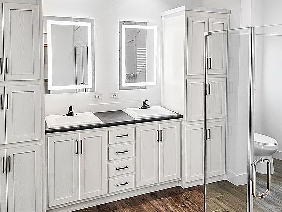 Master Vanity