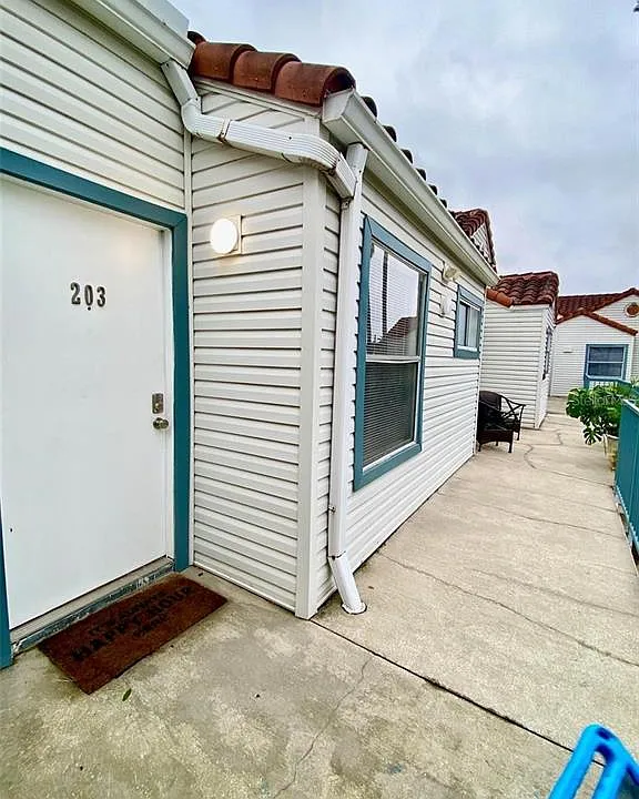 2500 Woodgate Blvd #203