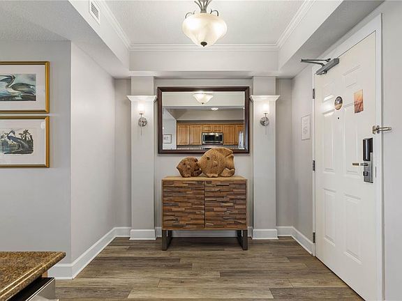 4th image of 200 OCEAN CREST DRIVE #617