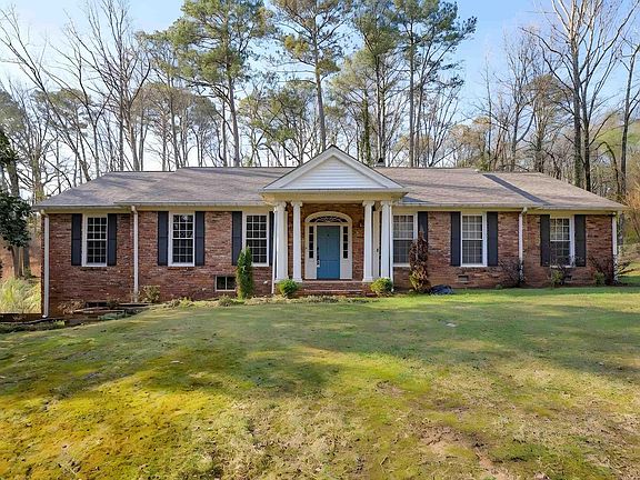 2nd image of 1406 Valley Rd