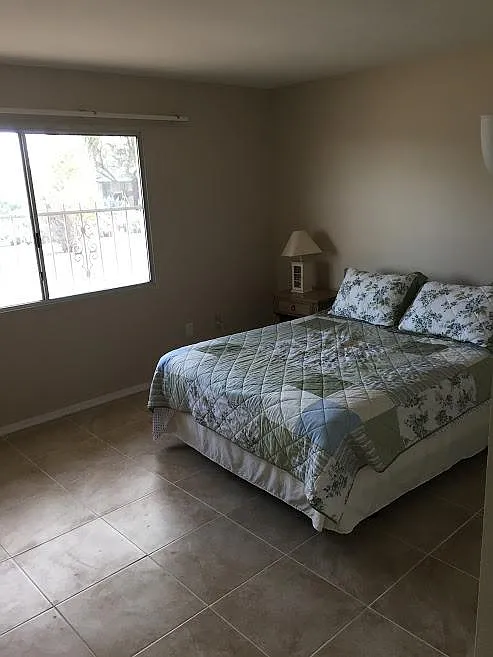 2 bed, 1.5 bath, 1160 sqft, $1,600 — Photo 4