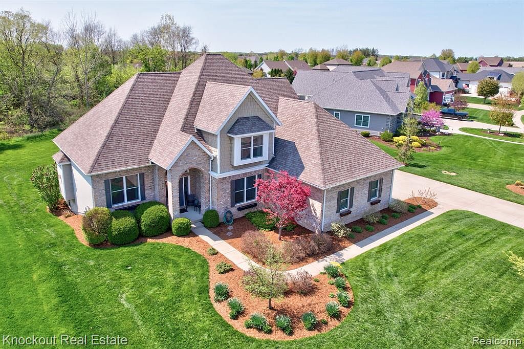 312 Queens Creek Dr W, Frankenmuth, MI 48734 Zillow