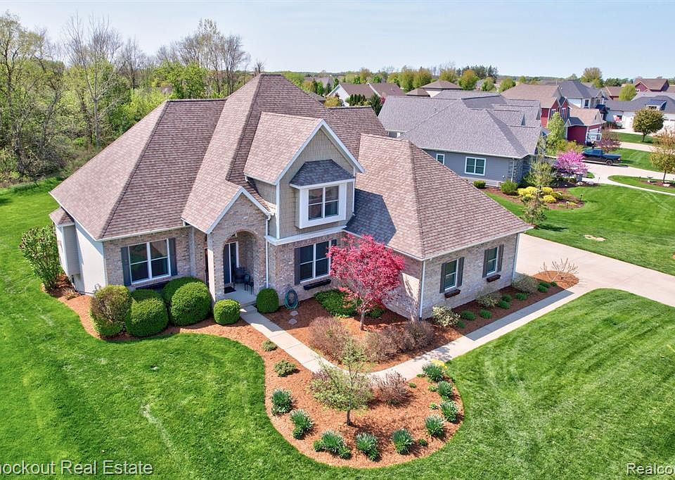 312 Queens Creek Dr W, Frankenmuth, MI 48734 Zillow