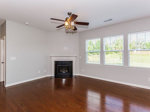 3rd image of 5922 Kelyn Hills Dr