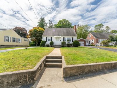 430 Vauxhall Street, New London, CT, 06320