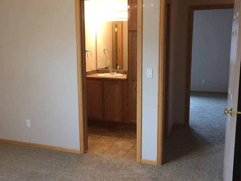 1416 E Custer St — Photo 10