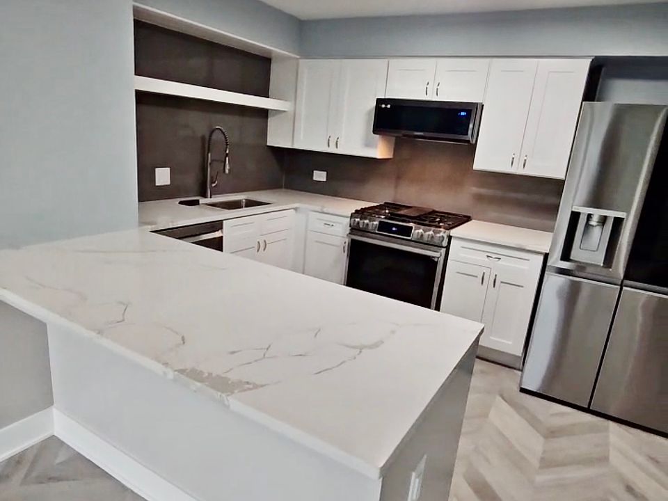 1st image of 10114 Hartford Ct #2