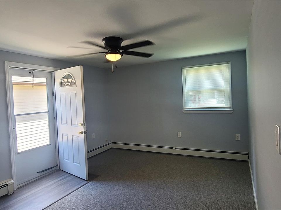1st image of 2542 Dock Rd