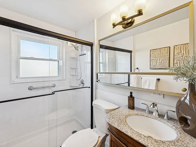 1021 E Millbert Ave — Photo 8