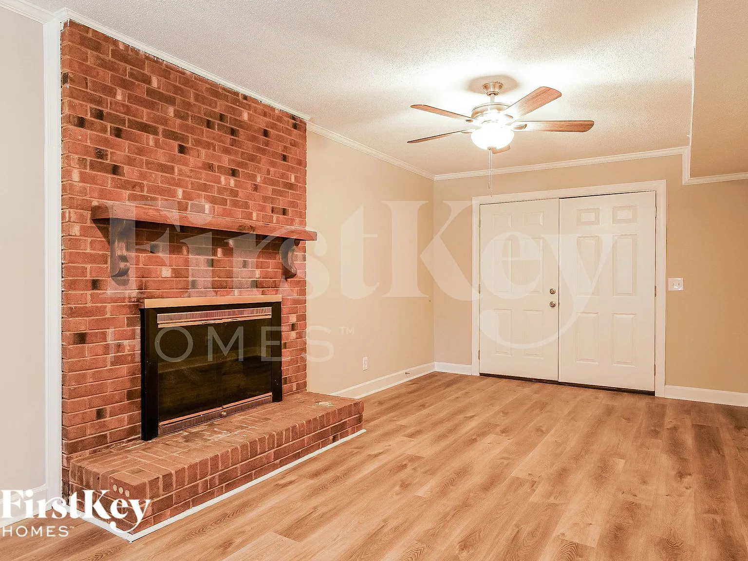 4 bed, 2.0 bath, 1732 sqft, $2,190 — Photo 4
