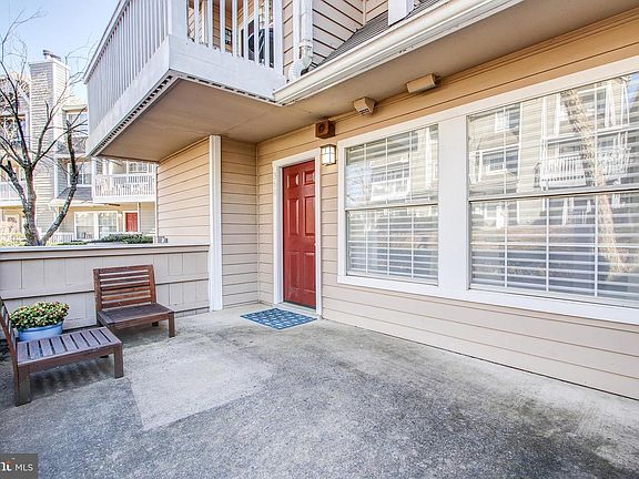 5th image of 5705 Chapman Mill Dr #1806