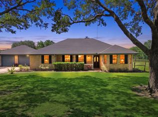 1711 Eagle Nest Acres Dr, Wallis, TX 77485