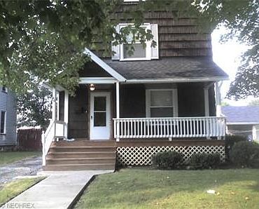 1st image of 40 E Howard St