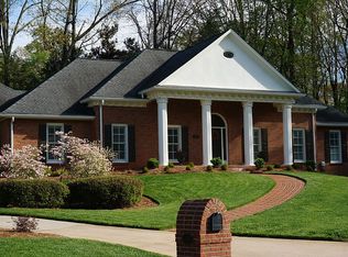12105 Brookfield Club Dr, Roswell, GA 30075
