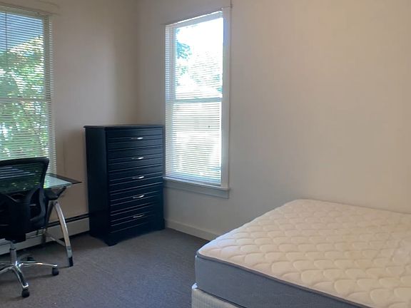 3rd image of 103 Highland Pl APT 1