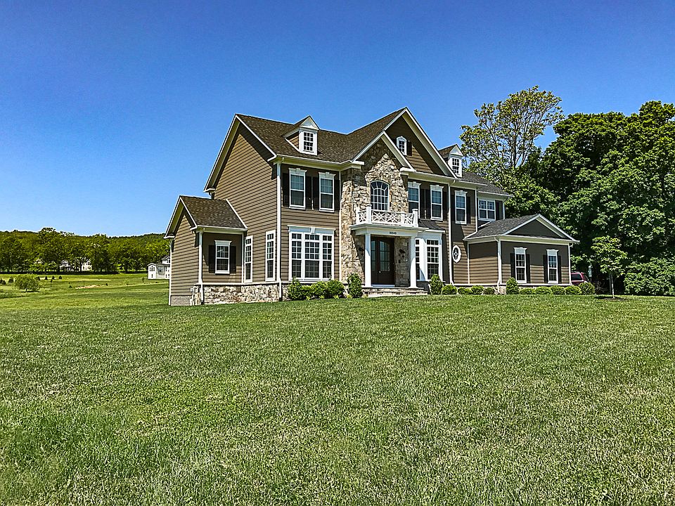1st image of 35543 Greyfriar Dr