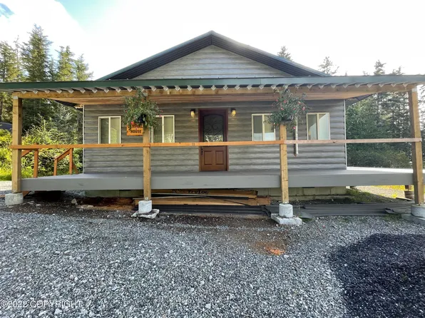 225 Dungeness Dr, Klawock, AK 99925