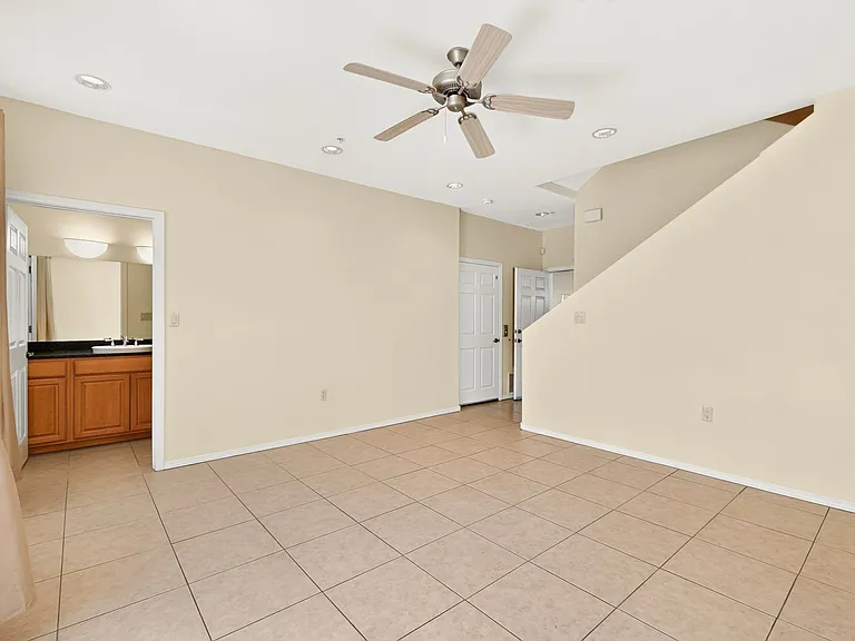1900 Central Ave SW #203 — Photo 5