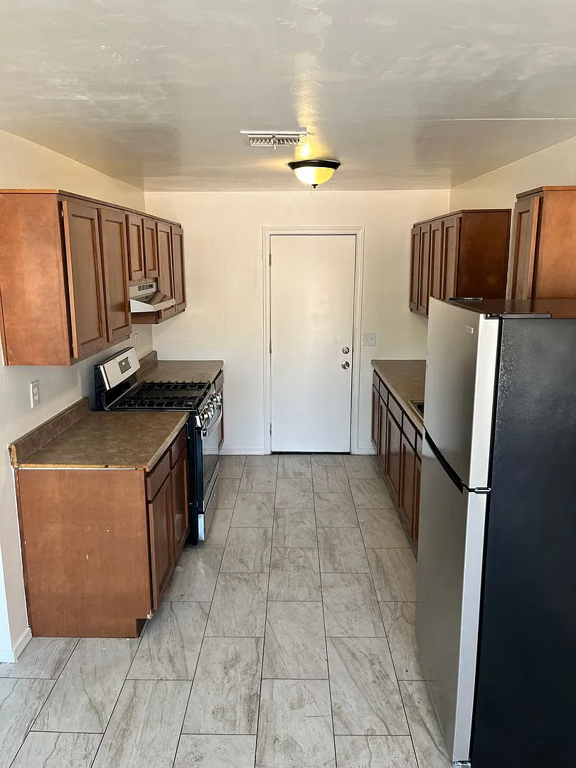 Flowing Wells Apartments — Photo 2
