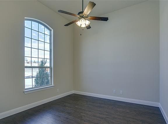 3rd image of 2817 Piersall Dr