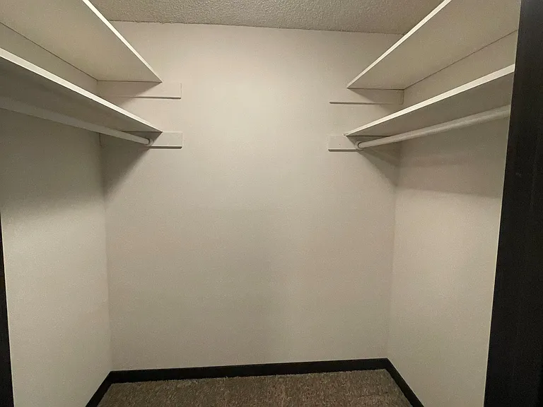 Normandy Duke Apartments — Photo 9