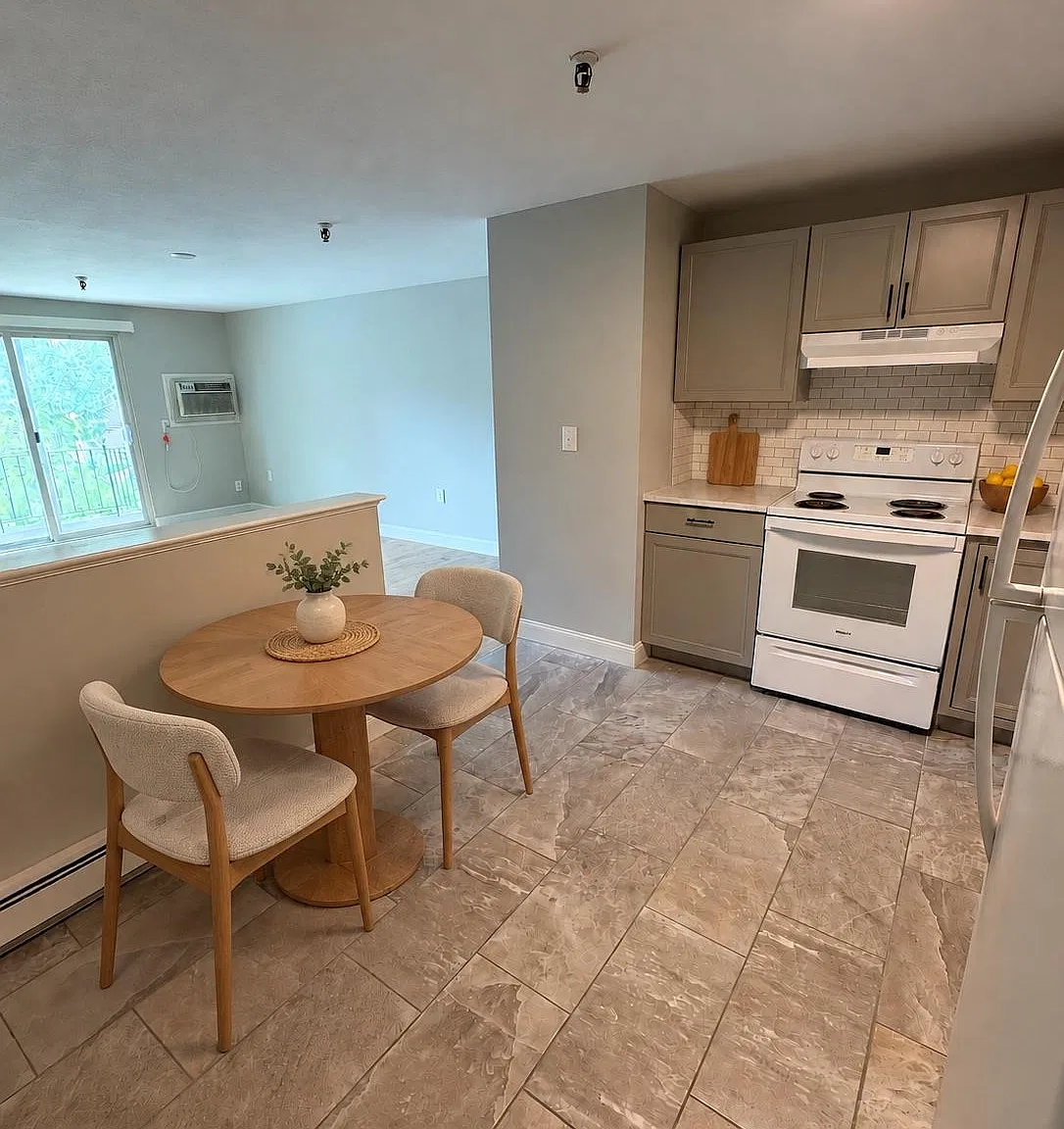 Ocean View Apartments — Photo 4