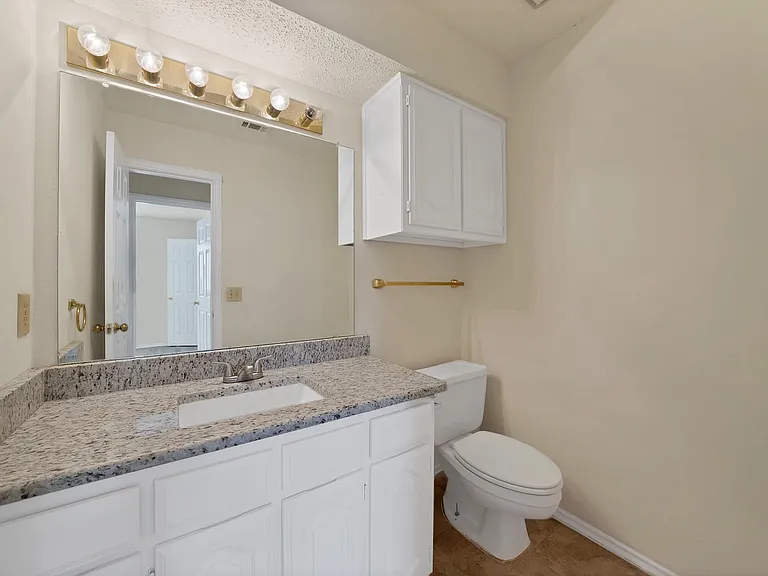 4316 Hartford Dr — Photo 8