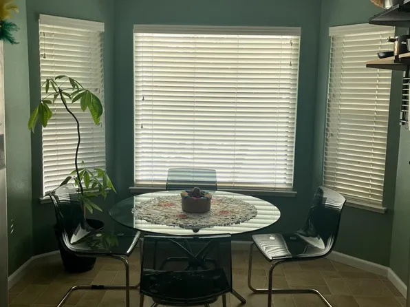 1112 Navarro Street, Santa Rosa, CA 95401