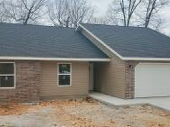 2006 Sally Ann Ave, Neosho, MO 64850