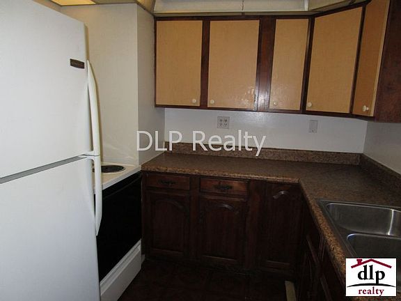 4th image of 1254 Essex Rd