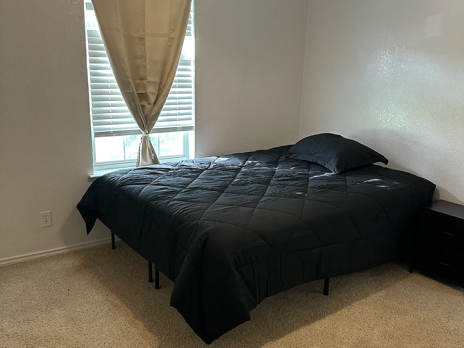 1 bed, 1686 sqft, $675 — Photo 4