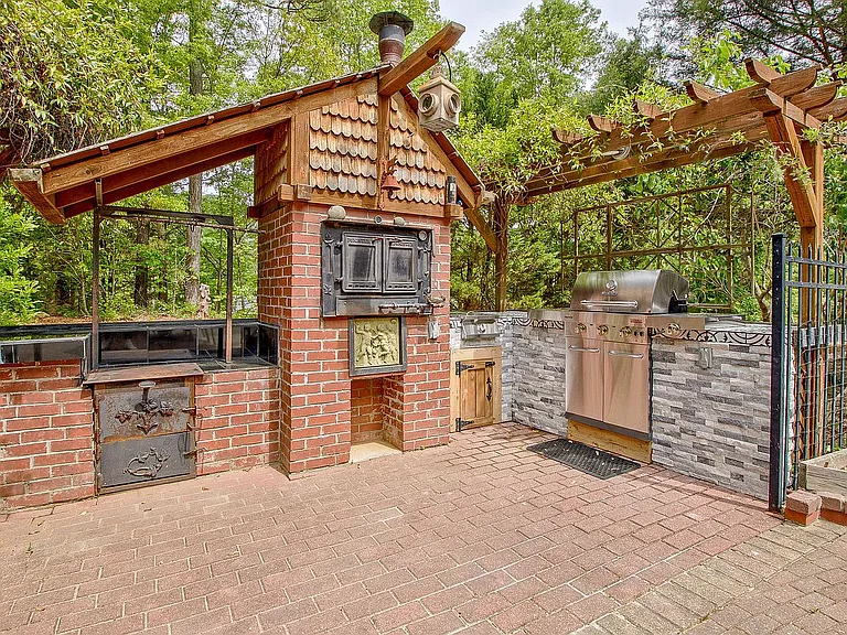 374 Persimmon Dr — Photo 59