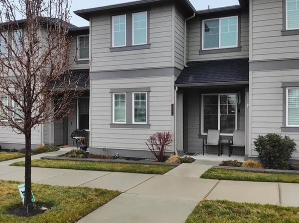 2572 NE Purcell Blvd, Bend, OR 97701