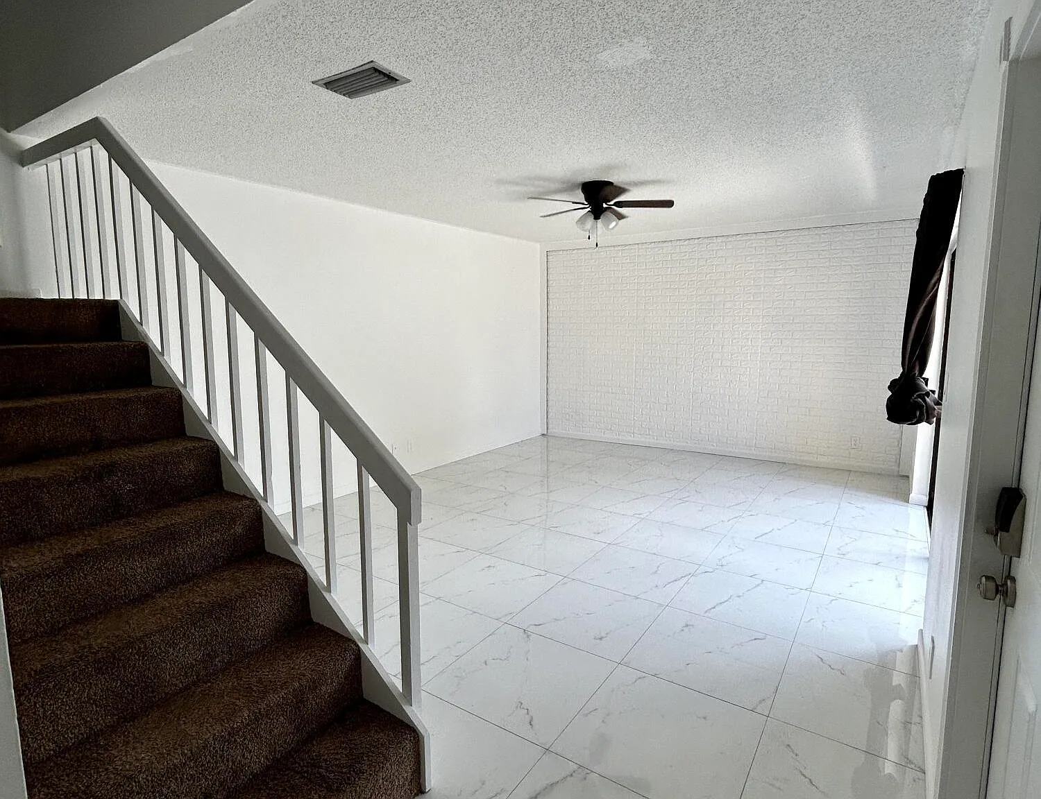 2 bed, 1.5 bath, 1272 sqft, $2,250 — Photo 3