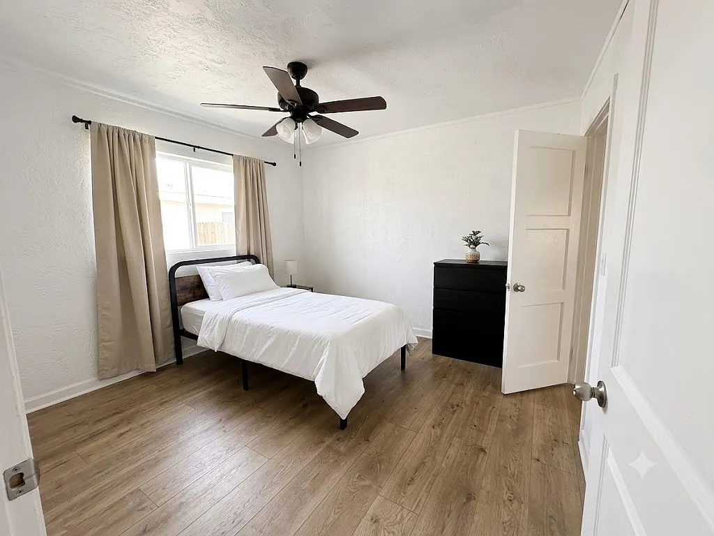 4 bed, 1750 sqft, $500 — Photo 2